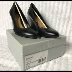 NEW - Jessica Simpson Wedges Black